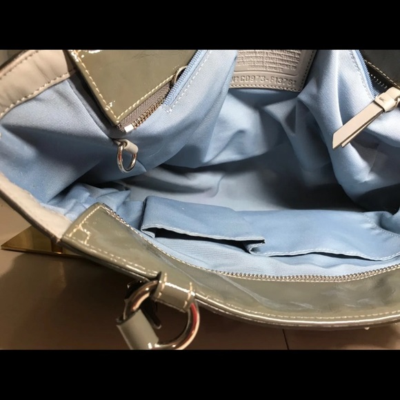 EUC Coach Gray/Silver Patent Leather Gallery Tote F13781 excellent  Condition - Picture 7 of 10